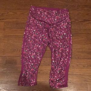 lululemon purple stained glass cropped leggings 6